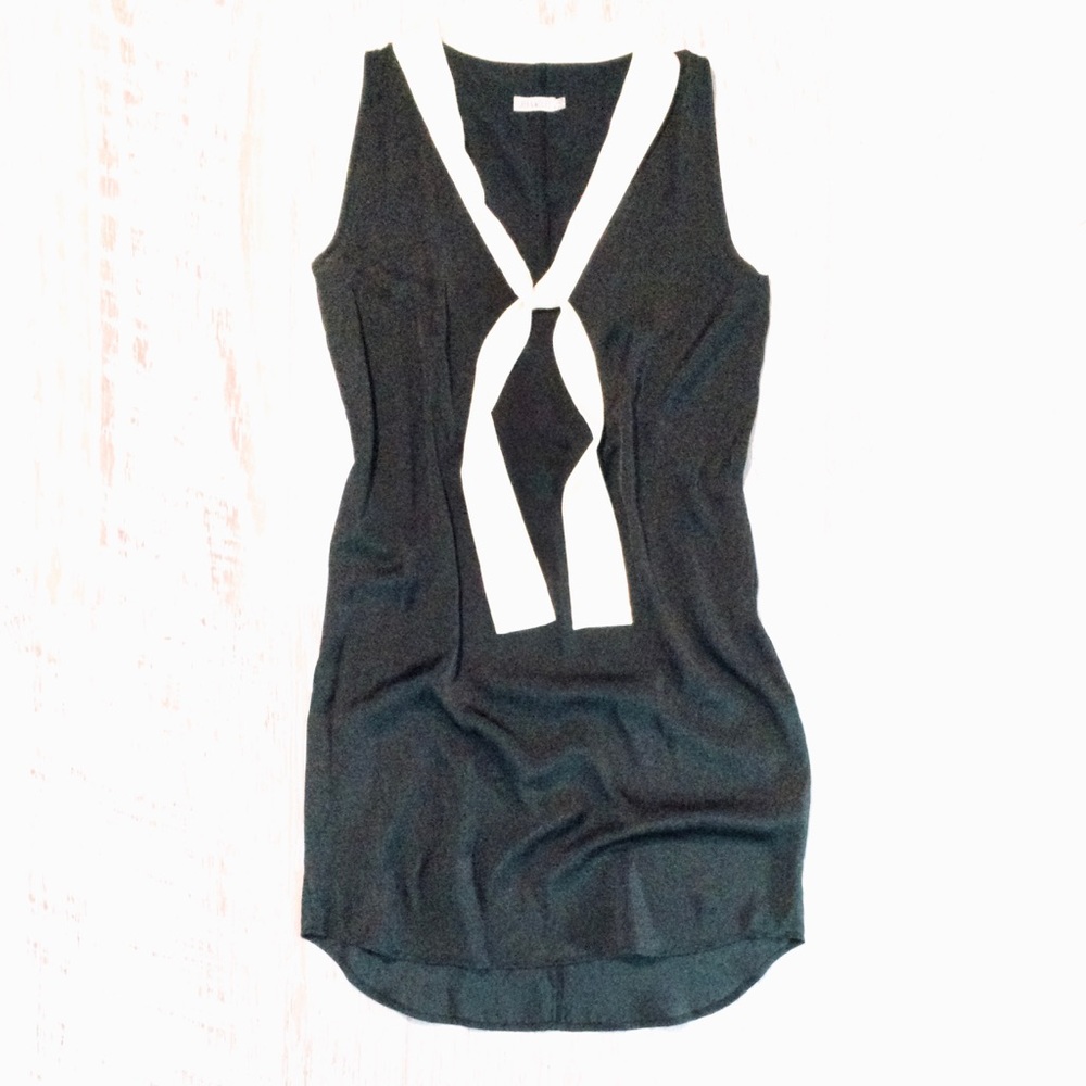 Pre-🖤 UO Lark & Wolff Hi-lo Shift Dress